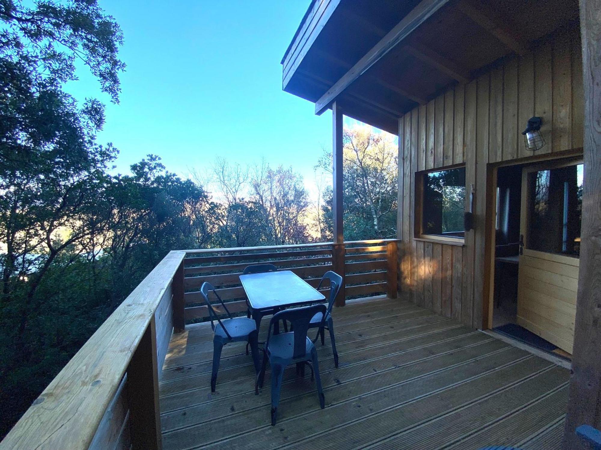 Les Cabanes Dans Les Bois Logis Hotel Villedubert Exterior foto